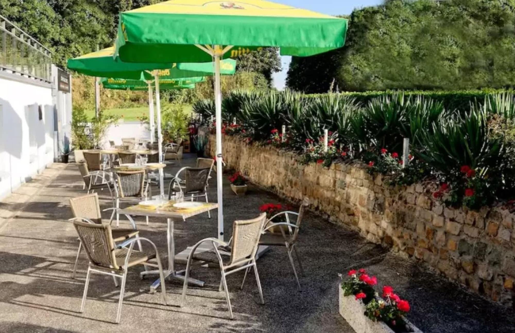 Le Manoir Hotel Orchies Exterior photo